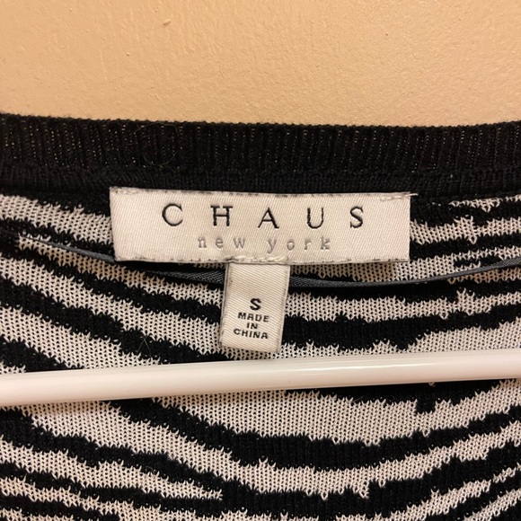 Beautiful Chaus Zip Sweater! - Picture 5 of 6
